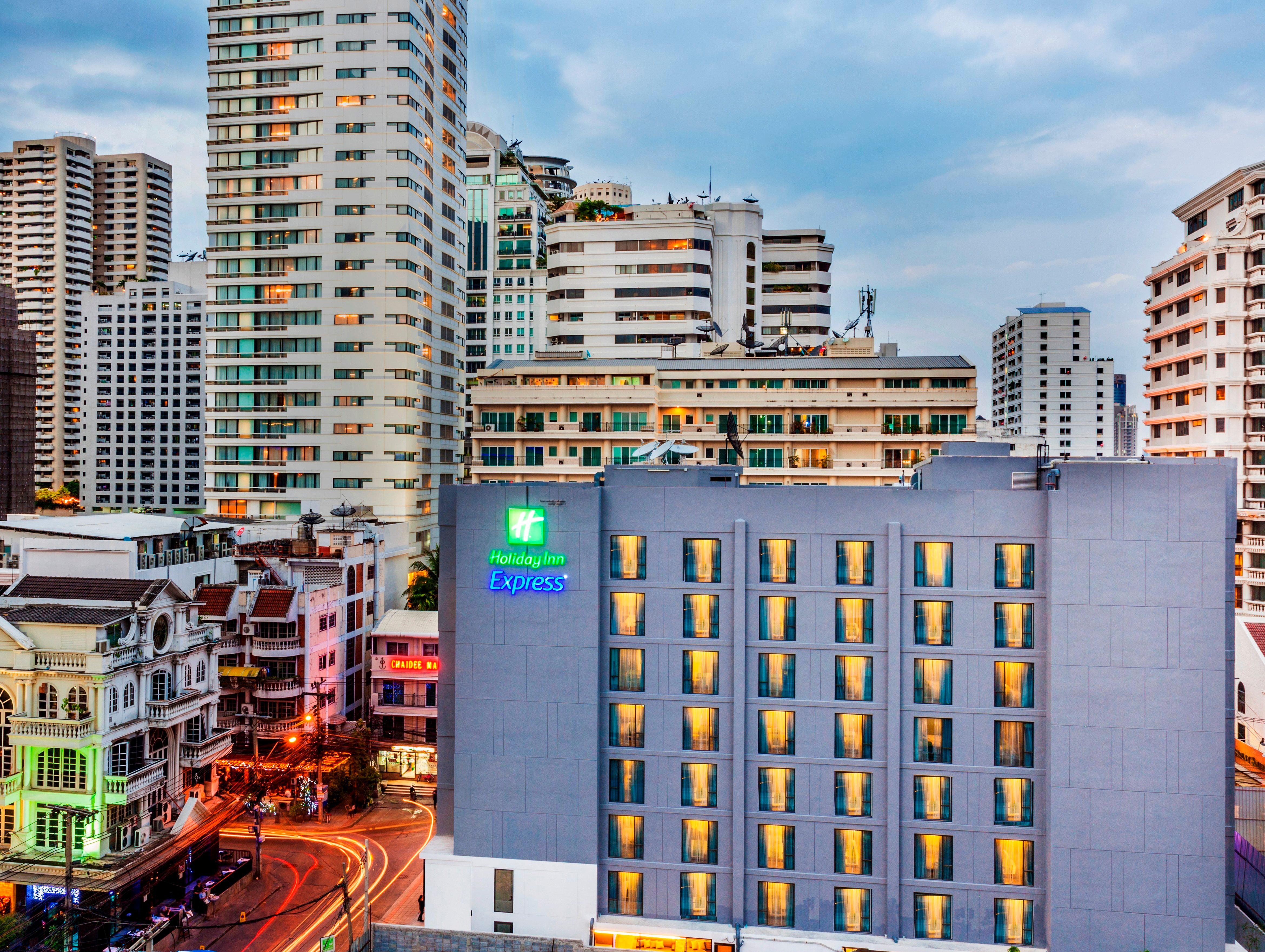 Holiday Inn Express Bangkok Sukhumvit 11 By Ihg Buitenkant foto