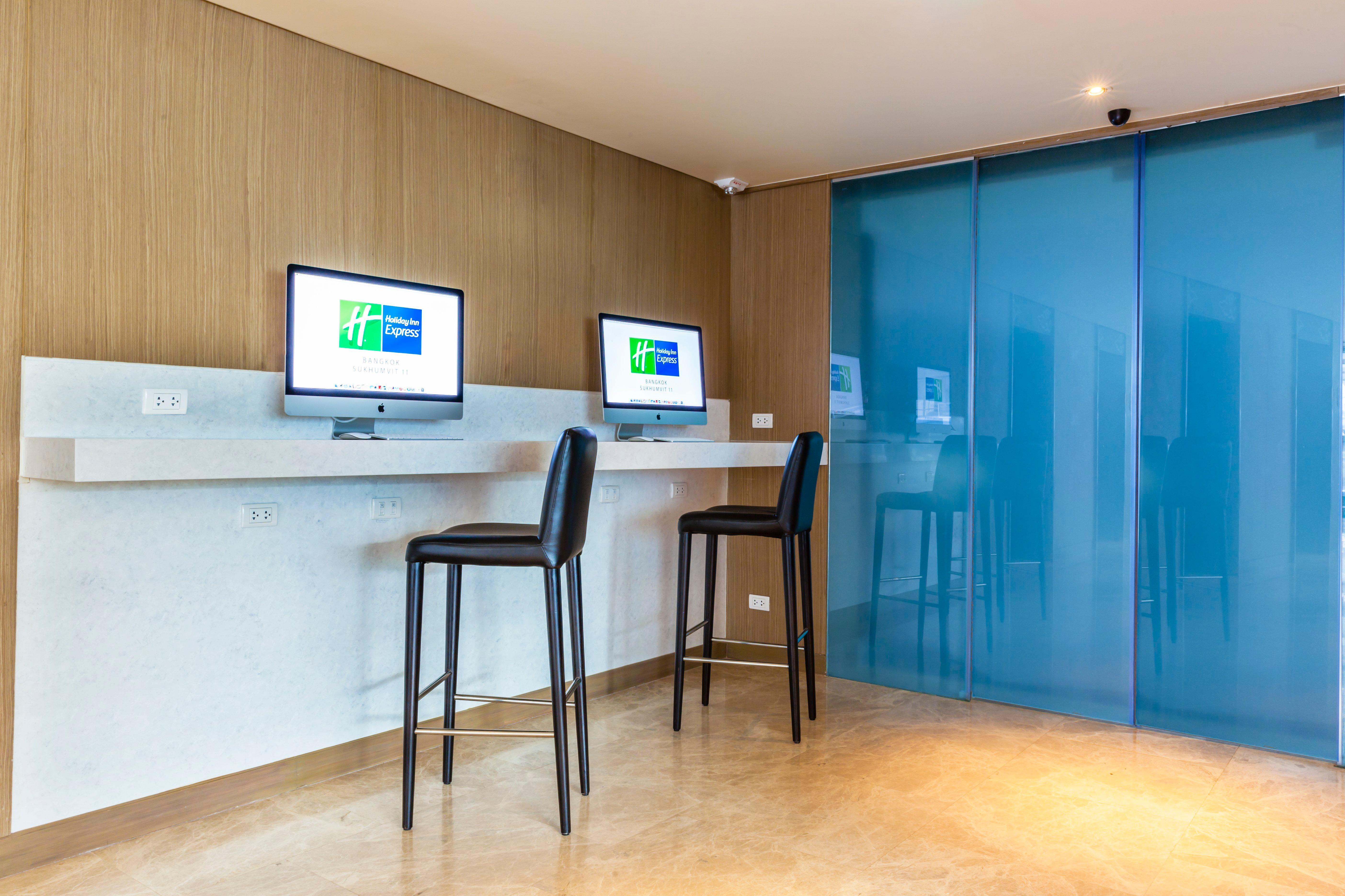Holiday Inn Express Bangkok Sukhumvit 11 By Ihg Buitenkant foto