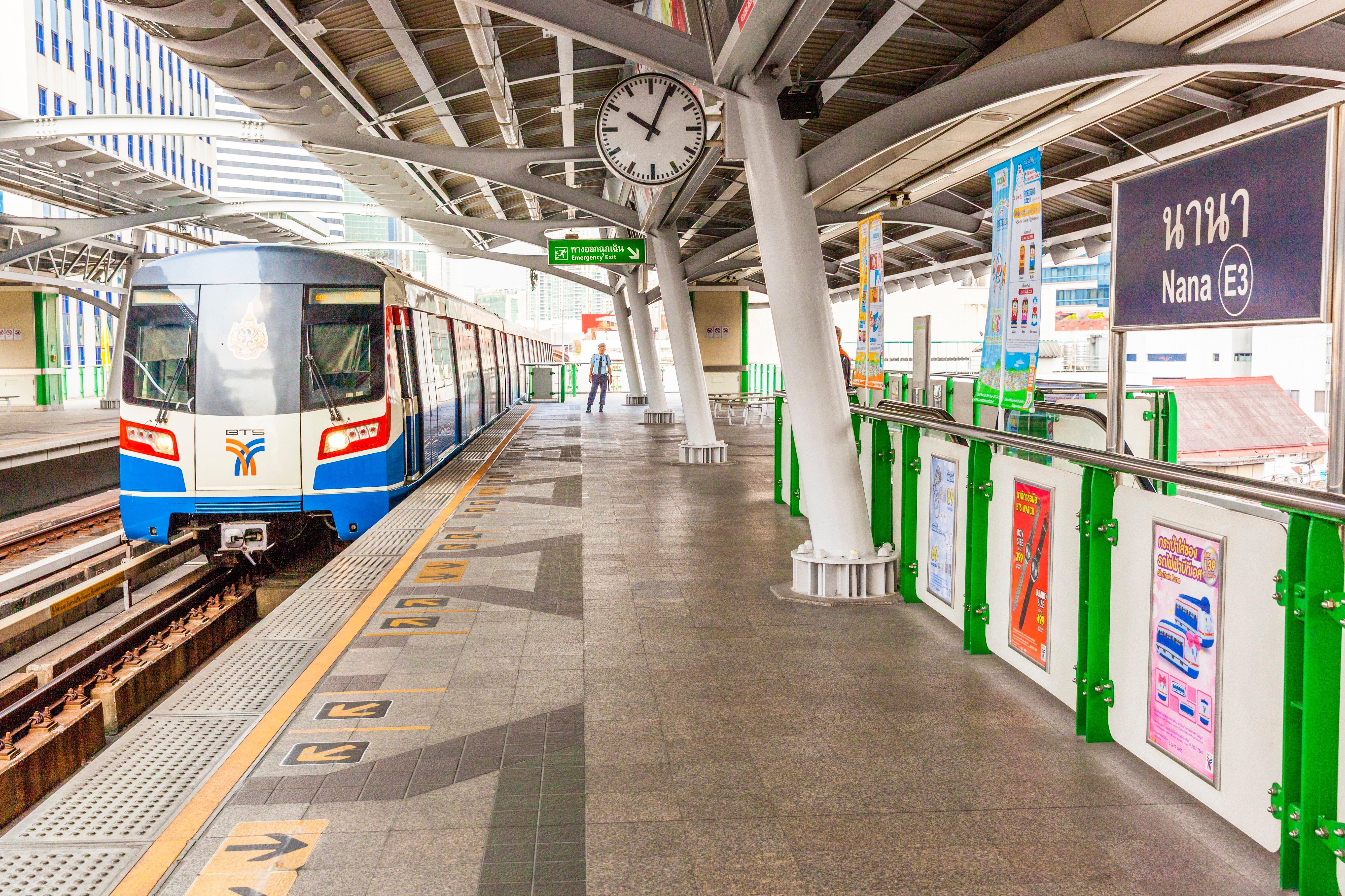 Holiday Inn Express Bangkok Sukhumvit 11 By Ihg Buitenkant foto