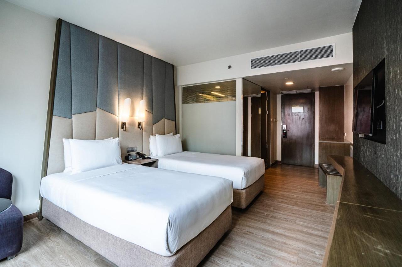 Holiday Inn Express Bangkok Sukhumvit 11 By Ihg Buitenkant foto