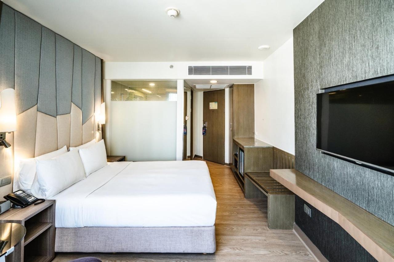 Holiday Inn Express Bangkok Sukhumvit 11 By Ihg Buitenkant foto