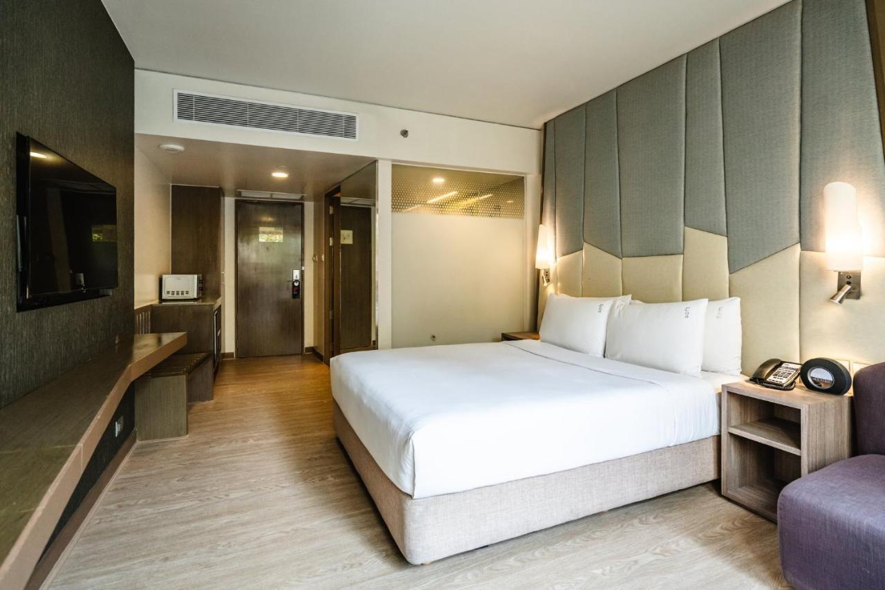 Holiday Inn Express Bangkok Sukhumvit 11 By Ihg Buitenkant foto
